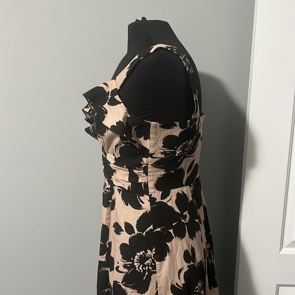 Perceptions New York Dress - Picture 4 of 5